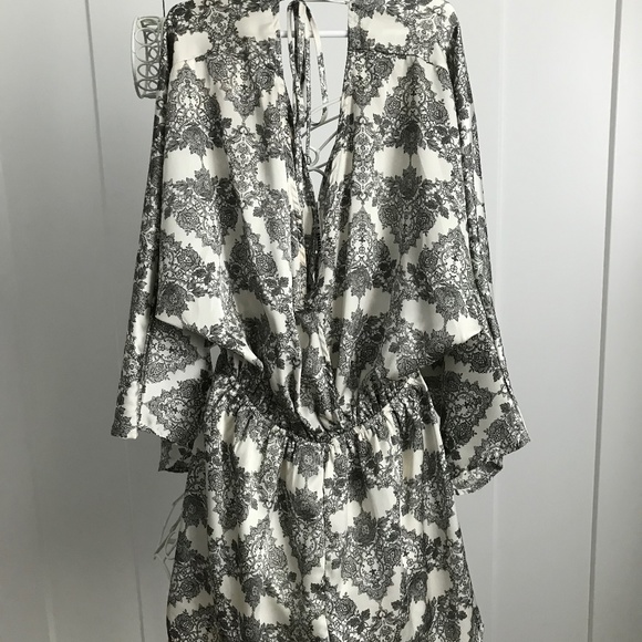 Floral Grey and White Silky Romper - Picture 4 of 4